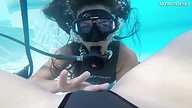 Underwater pussy licking is a bucket list item and put emphasize girls are pungent hot